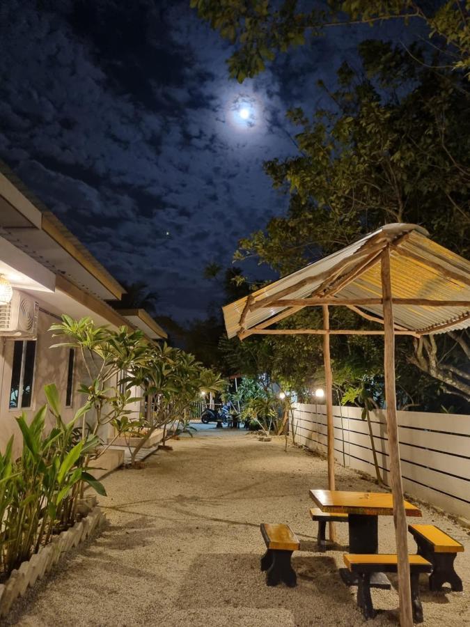 Seven Stones Langkawi Acomodação com café da manhã Pantai Cenang  Exterior foto